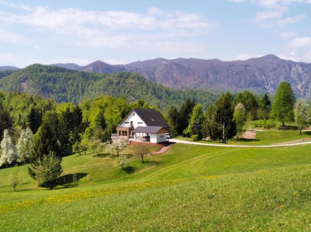 Na Kupcku Estate "Nature Reatreat & Wellness" Idrija Ngoại thất bức ảnh